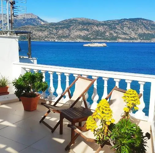 Διαμέρισμα Mimis & Connie 2