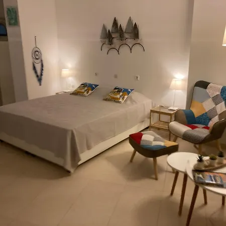 Mimis & Connie 2 * Karpathos Town (Pigadia)