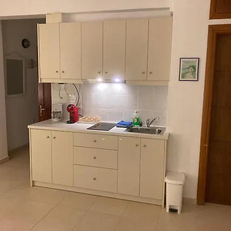 Mimis & Connie 2 דירה *