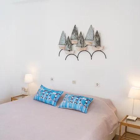 Apartment Mimis & Connie 2 *